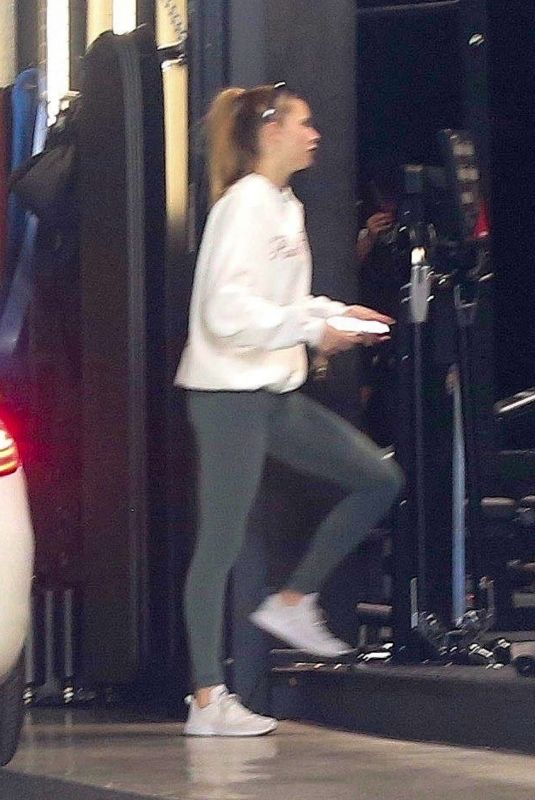 JOSIE CANSECO Arrives at Dogpound Gym in West Hollywood 01/03/2022