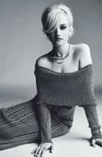 JULIA GARNER in Harper
