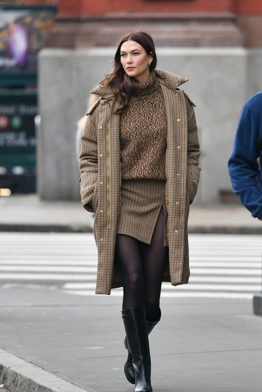 KARLIE KLOSS Out in New York 01/19/2022