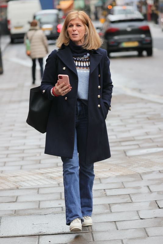 KATE GARRAWAY Arrives at Smooth Radio in London 01/04/2022