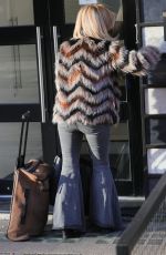 KATE GARRAWAY Arrives at Smooth Radio in London 01/07/2022