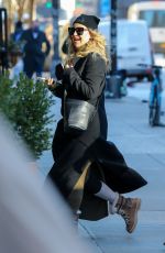 KATE HUDSON Arrives at Her Hotel in New York 01/16/2022