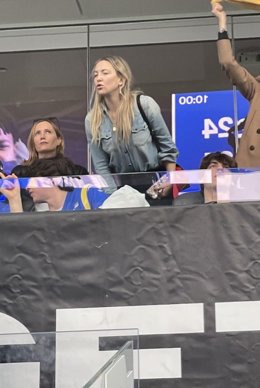 KATE HUDSON at LA Rams vs 49ers Game 01/09/2022