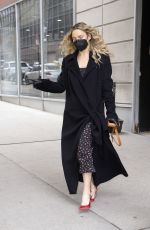 KATE HUDSON Out in New York 01/25/2022