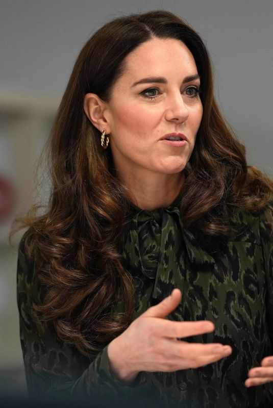 KATE MIDDLETON at Shout Mental Heath Center in London 01/26/2022