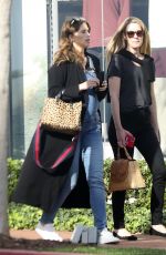 KATHERINE SCHWARZENEGGER Out Shopping with a Friend in Los Angeles 01/26/2022
