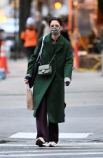 KATIE HOLMES Leaves a Bookstore in New York 01/03/2022