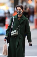 KATIE HOLMES Leaves a Bookstore in New York 01/03/2022