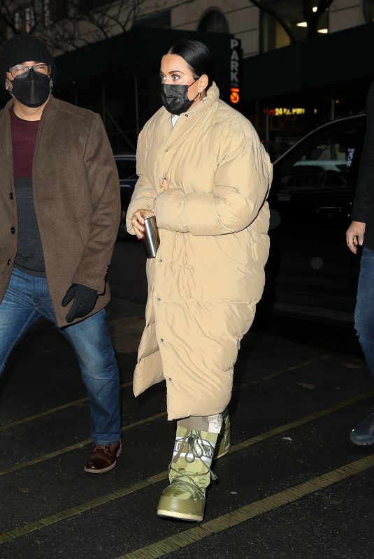 KATY PERRY and Orlando Bloom Arrive at Their Hotel in New York 01/28/2022