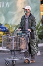 KATY PERRY Shopping at Erewhon Market in Los Angeles 01/09/2022