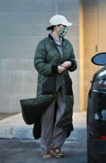 KATY PERRY Shopping at Erewhon Market in Los Angeles 01/09/2022