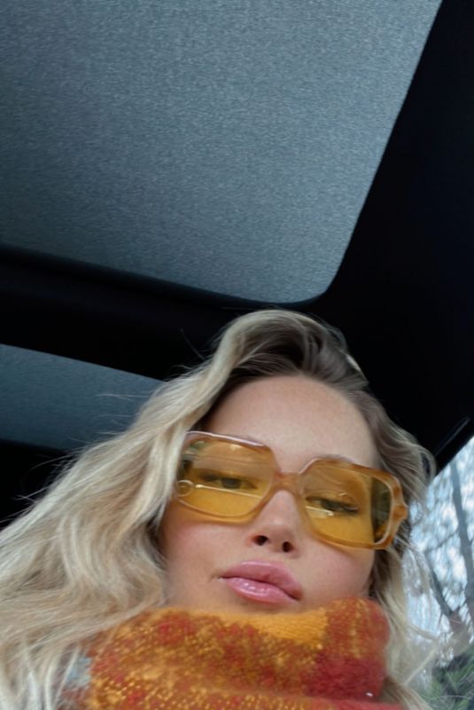 KELLI BERGLUND - Instagram Photos 01/30/2022