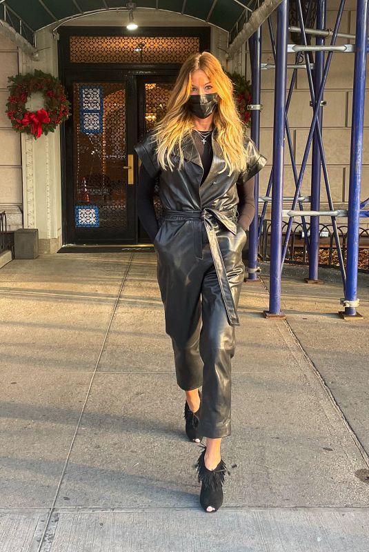 KELLY BENSIMON Out and About in New York City 01/02/2022