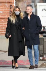 KELLY BENSIMON Out Arm-in-arm with a Mystery Man in New York 01/13/2022