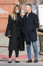KELLY BENSIMON Out Arm-in-arm with a Mystery Man in New York 01/13/2022