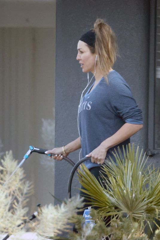 KELLY DODD at Her New Home in Palm Springs 01/22/2022