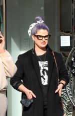 KELLY OSBOURNE Out for Lunch at La Scala in Beverly Hills 01/14/2022