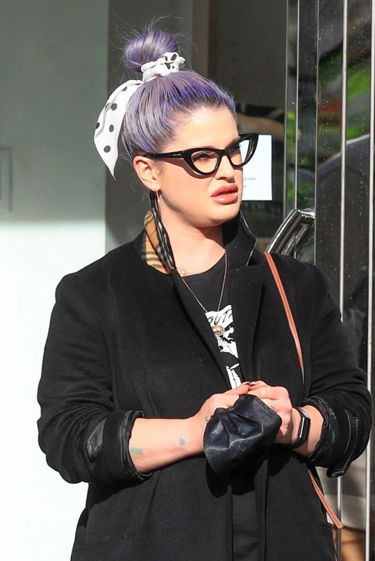 KELLY OSBOURNE Out for Lunch at La Scala in Beverly Hills 01/14/2022