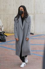 KELLY ROWLAND Shopping at Neiman Marcus in Beverly Hills 01/15/2022