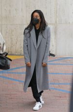 KELLY ROWLAND Shopping at Neiman Marcus in Beverly Hills 01/15/2022