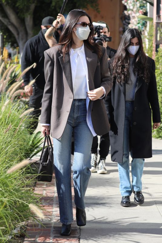 KENDALL JENNER and LAUREN PEREZ Out Shopping in West Hollywood 01/05/2022