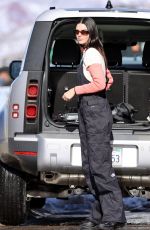 KENDALL JENNER Out Snowboarding with Friends in Aspen 01/17/2022