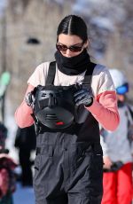 KENDALL JENNER Out Snowboarding with Friends in Aspen 01/17/2022