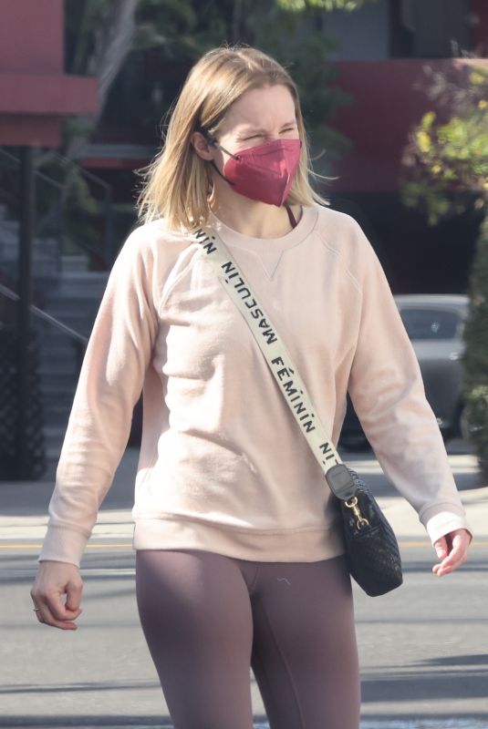 KRISTEN BELL Leaves a Gym in Los Feliz 01/28/2022