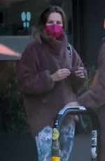 KRISTEN BELL Leaves Studio Metamorphosis in Los Feliz 01/27/2022