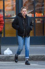 KRISTEN STEWART Out with Friends in New York 01/24/2022 