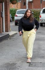 LAUREN GOODGER Heading to a Shop in Essex 01/26/2022