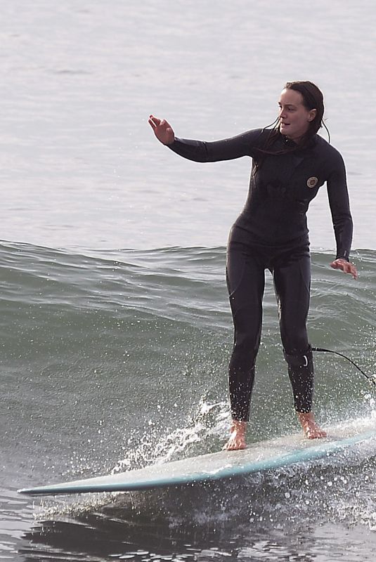 LEIGHTON MEESTER Out for a Surf Session in Malibu 01/13/2022