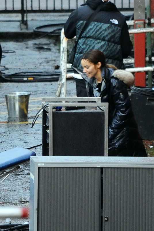 LESLIE GRACE Filming in Glasgow City Center 01/12/2022