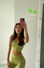LILY CHEE - Instagram Photos and Video 01/08/2022