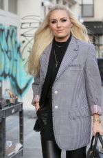 LINDSEY VONN Arrives at Her Home in New York 01/12/2022