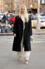 LINDSEY VONN Out Promotes Rise: My Story Book in New York 01/13/2022
