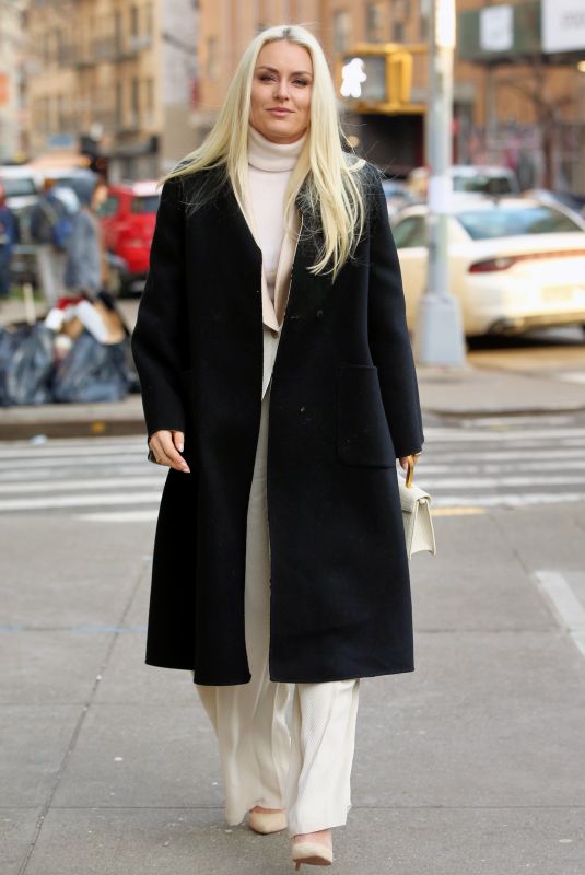 LINDSEY VONN Out Promotes Rise: My Story Book in New York 01/13/2022
