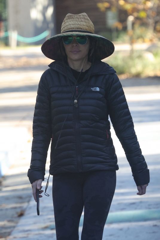 LISA RINNA Out at a Park in Beverly Hills 01/02/2022