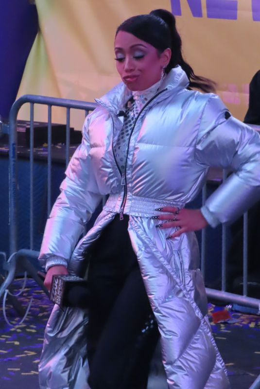 LIZA KOSHY at Dick Clark