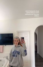 LOREN GRAY - Instagram Photos and Video 01/27/2022