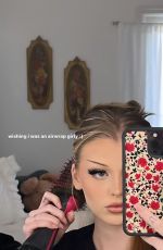 LOREN GRAY - Instagram Photos and Video 01/27/2022
