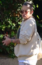 LORI PETTY Out and About in Venice 01/10/2022