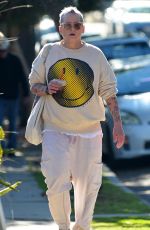 LORI PETTY Out and About in Venice 01/10/2022