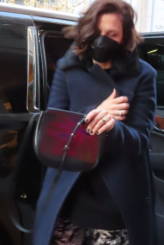 MAGGIE GYLLENHAAL Arrives at NBC Studios in New York 01/11/2022