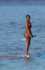 MALIA and SAHSA OBAMAM Paddle Boarding in Honolulu 12/18/2021