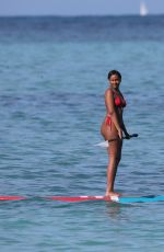 MALIA and SAHSA OBAMAM Paddle Boarding in Honolulu 12/18/2021