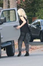MALIN AKERMAN Outside a Friend