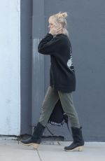 MALIN AKERMAN Picks up Her Son from a School in Los Angeles 01/25/2022
