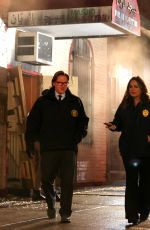 MARISKA HARGITAY and KELLI GIDDISH on the Set of Law and Order: Special Victims Unit in Bushwick 01/04/2022