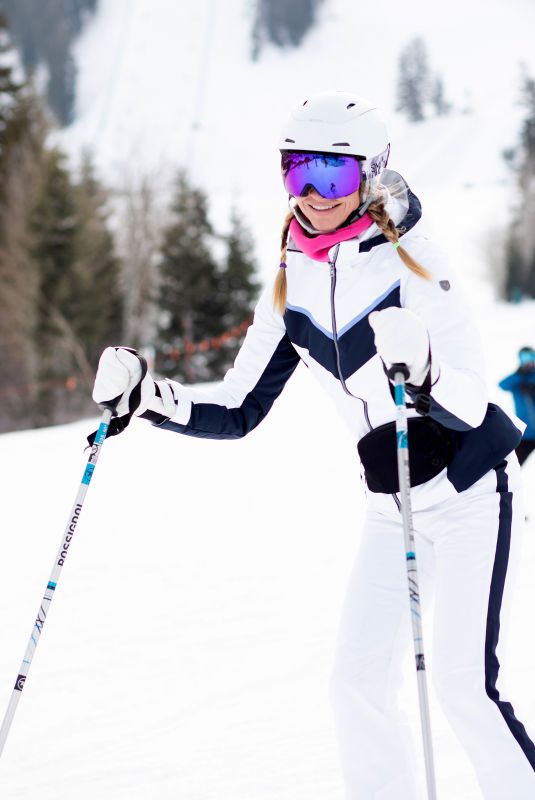 MEGHAN KING Out Skiing in Deer Valley 01/22/2022